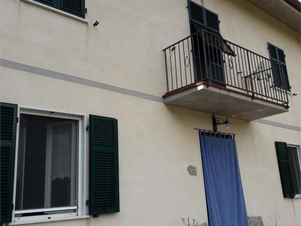 appartamento in vendita a Massa in zona Casette