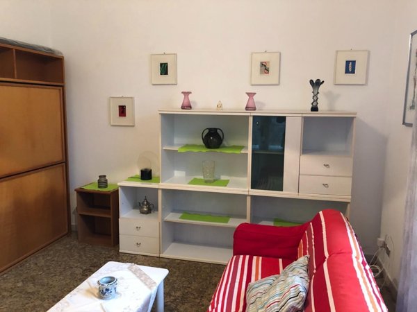 casa indipendente in vendita a Massa in zona Marina di Massa