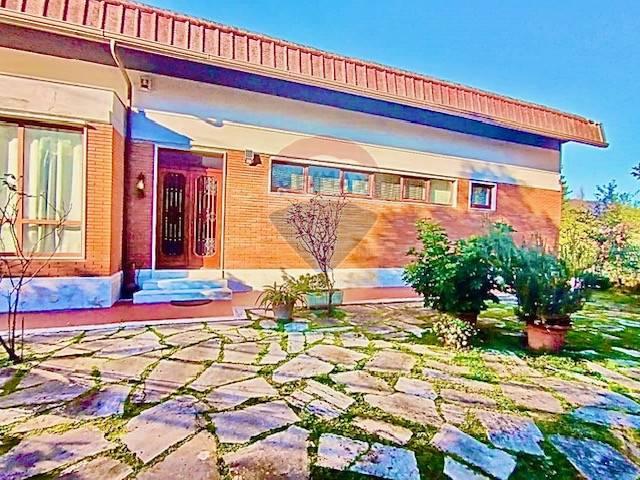 casa indipendente in vendita a Massa in zona Centro Storico