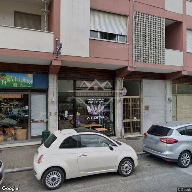 negozio in vendita a Massa in zona Centro Storico
