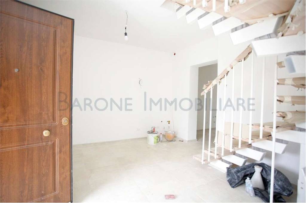 casa indipendente in vendita a Massa in zona Romagnano