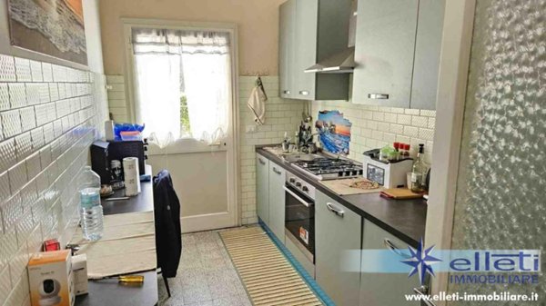 appartamento in vendita a Massa in zona Marina di Massa