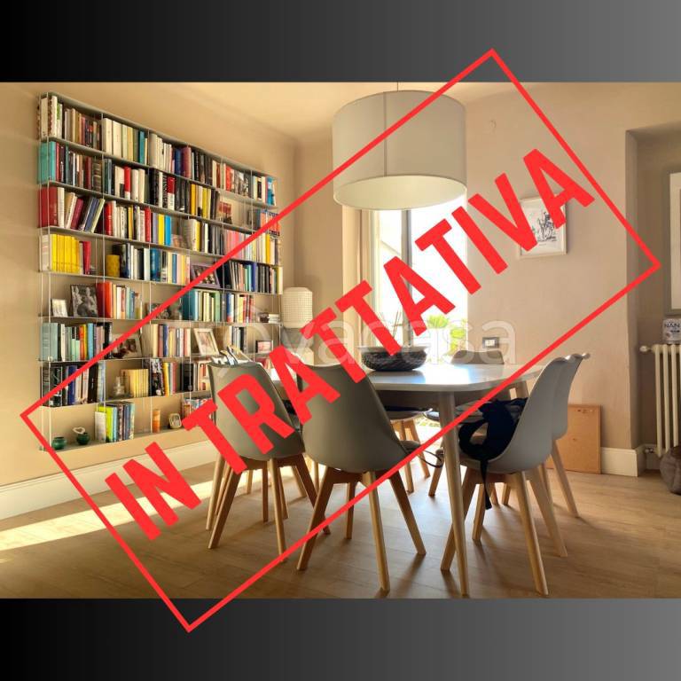 appartamento in vendita a Massa in zona Centro Storico