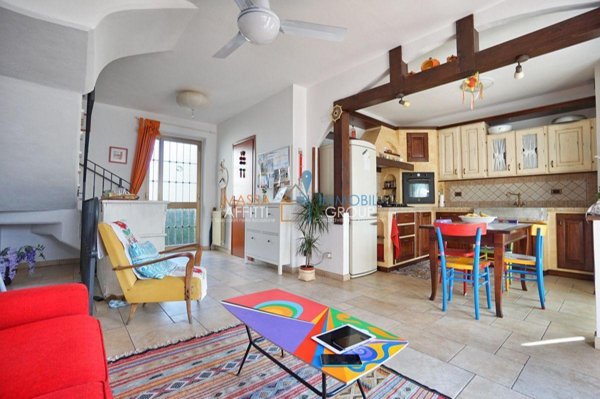 casa indipendente in vendita a Massa in zona Marina di Massa