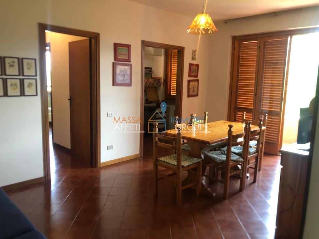 appartamento in vendita a Massa in zona Marina di Massa