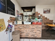 negozio in vendita a Massa in zona Centro Storico