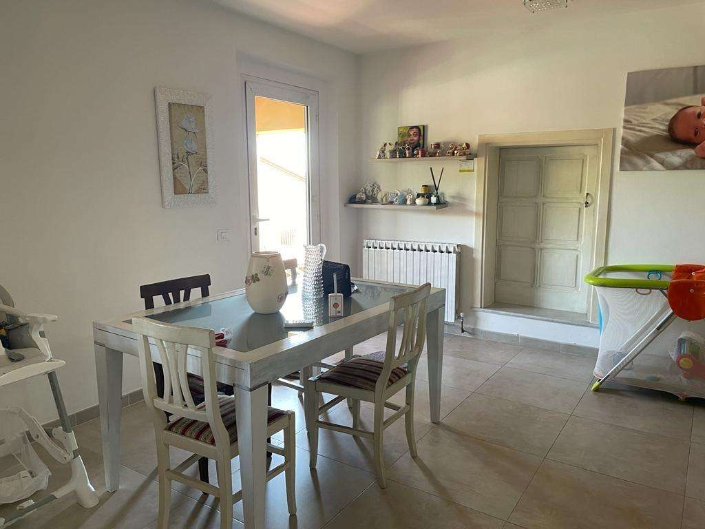 appartamento in vendita a Massa in zona Marina di Massa