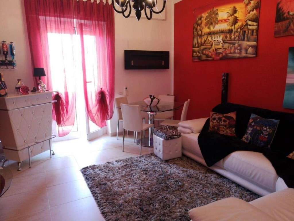 appartamento in vendita a Massa in zona Centro Storico