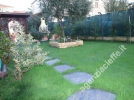 casa indipendente in vendita a Massa