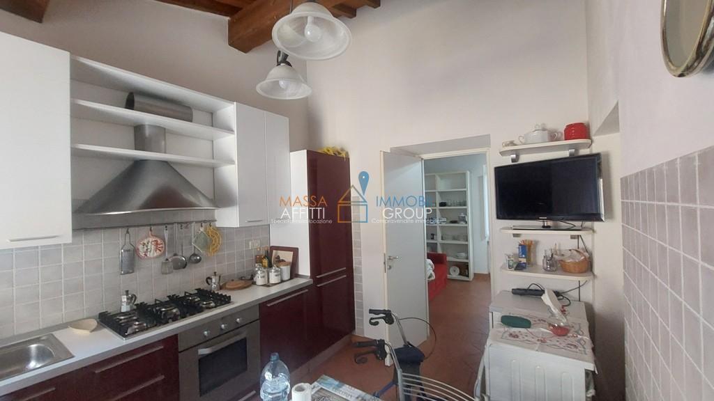appartamento in vendita a Massa in zona Centro Storico