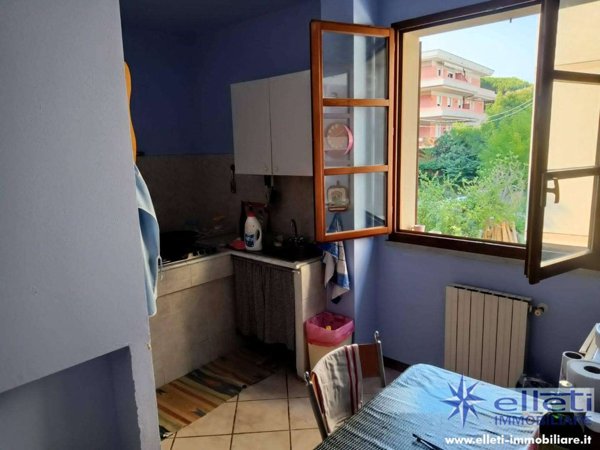 appartamento in vendita a Massa in zona Marina di Massa