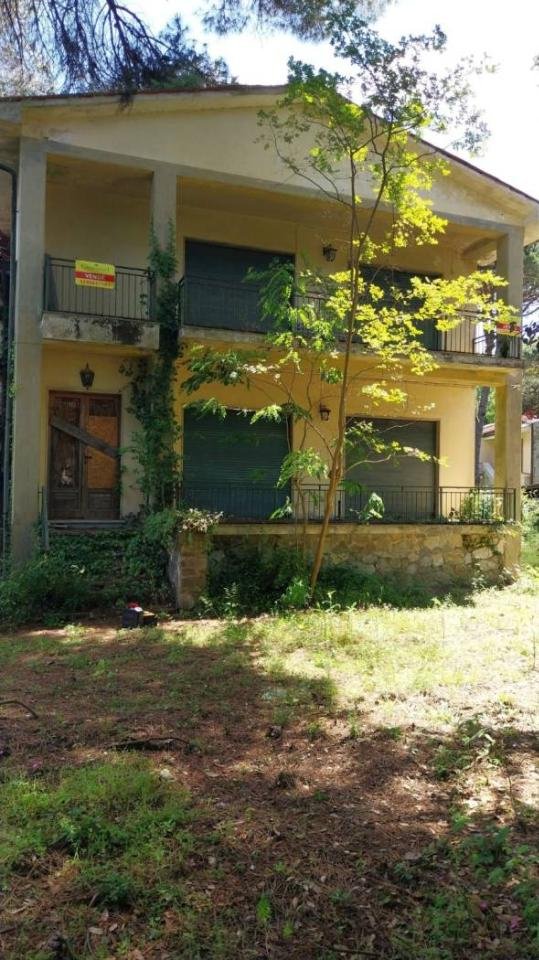 casa indipendente in vendita a Massa in zona Marina dei Ronchi