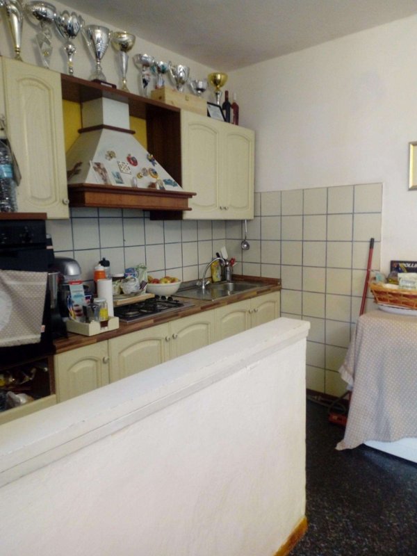appartamento in vendita a Massa in zona Borgo del Ponte