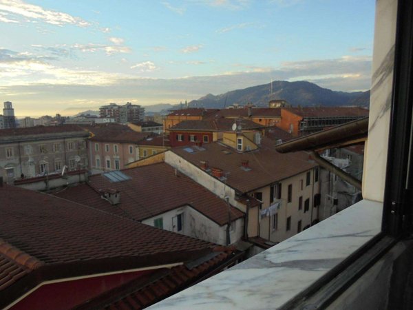 appartamento in vendita a Massa in zona Centro Storico