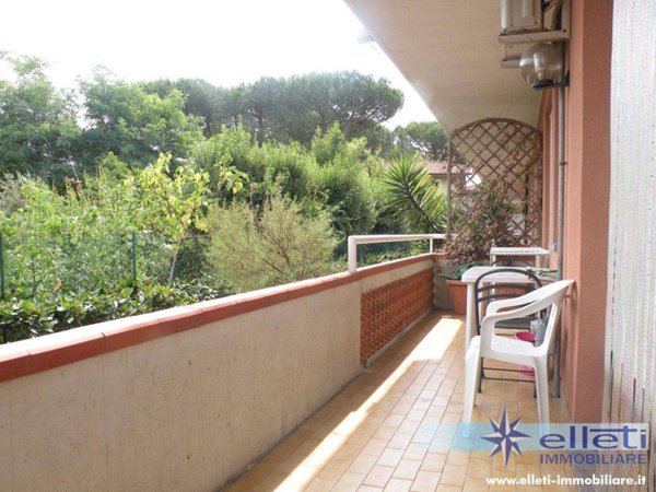 appartamento in vendita a Massa in zona Marina di Massa