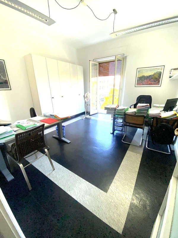 appartamento in vendita a Massa in zona Marina di Massa