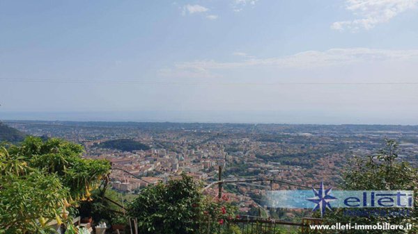 intera palazzina in vendita a Massa in zona Bargana
