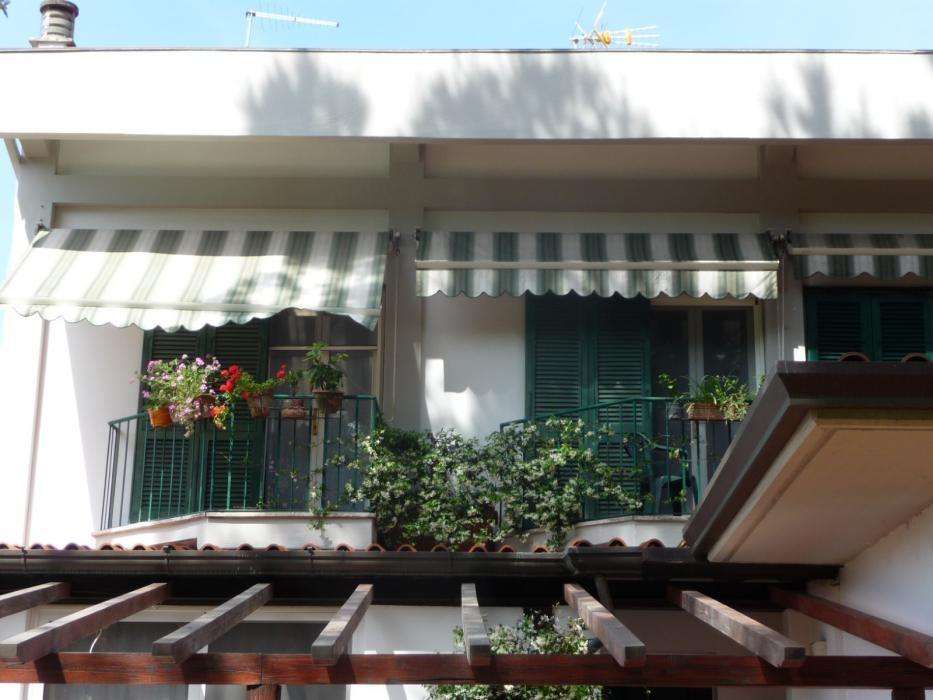 appartamento in vendita a Massa in zona Marina dei Ronchi
