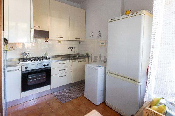 appartamento in vendita a Massa in zona Marina dei Ronchi