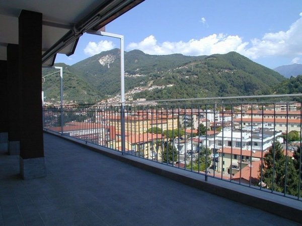 appartamento in vendita a Massa in zona Centro Storico