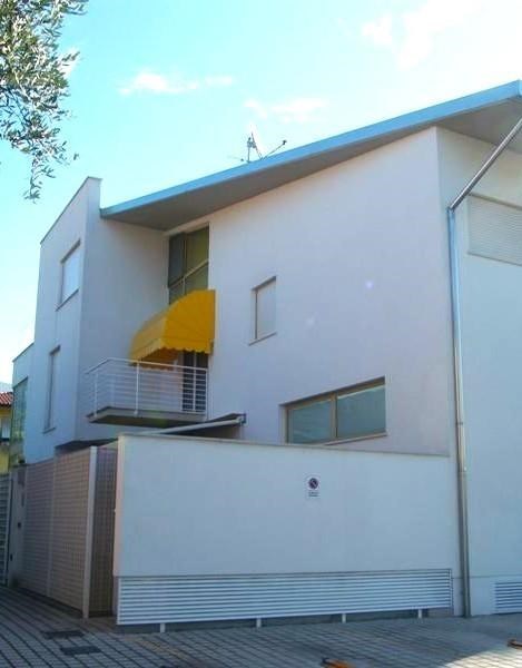 casa indipendente in vendita a Massa in zona Romagnano