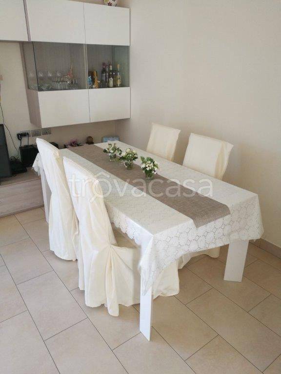 casa indipendente in vendita a Massa in zona Romagnano