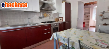 appartamento in vendita a Massa in zona Centro Storico