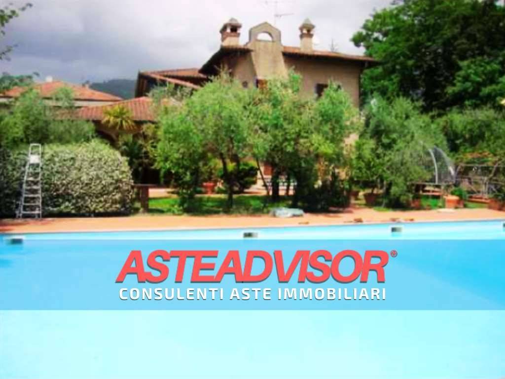 casa indipendente in vendita a Massa in zona Romagnano