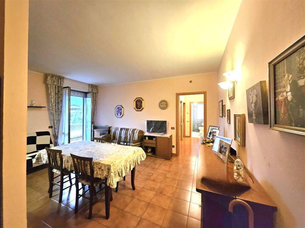 appartamento in vendita a Massa in zona Marina di Massa
