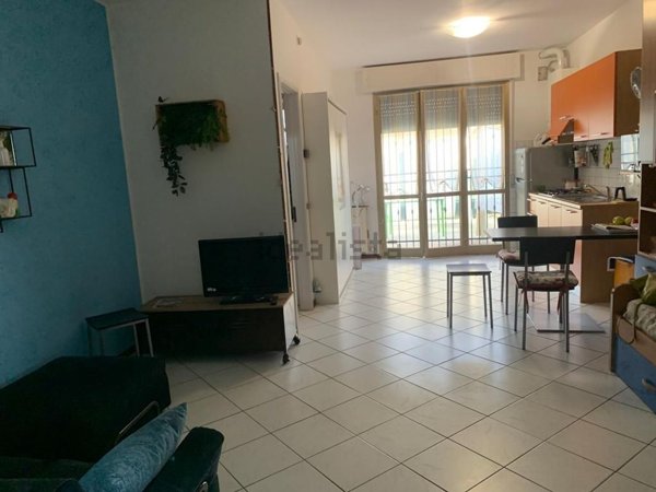 appartamento in vendita a Massa in zona Marina dei Ronchi
