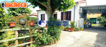 appartamento in vendita a Massa in zona Romagnano