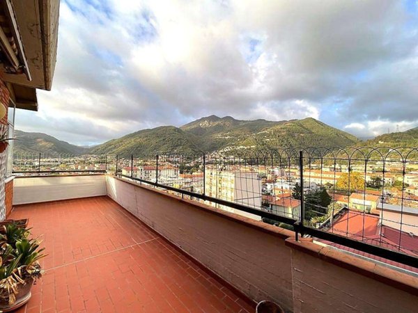 appartamento in vendita a Massa in zona Centro Storico