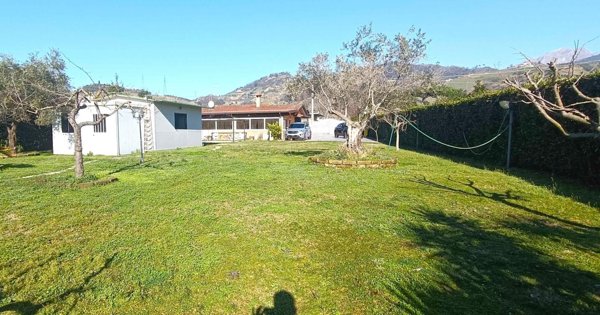 appartamento in vendita a Massa in zona Romagnano