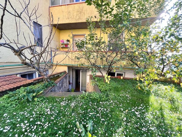 appartamento in vendita a Massa in zona Centro Storico