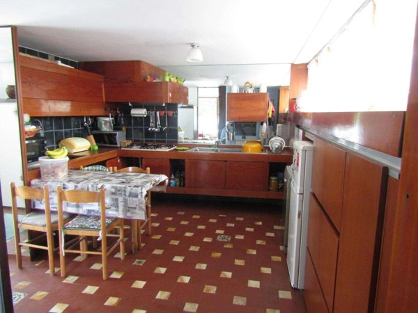 casa indipendente in vendita a Massa