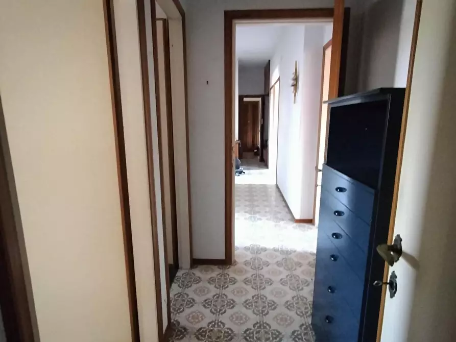 appartamento in vendita a Massa in zona Marina di Massa