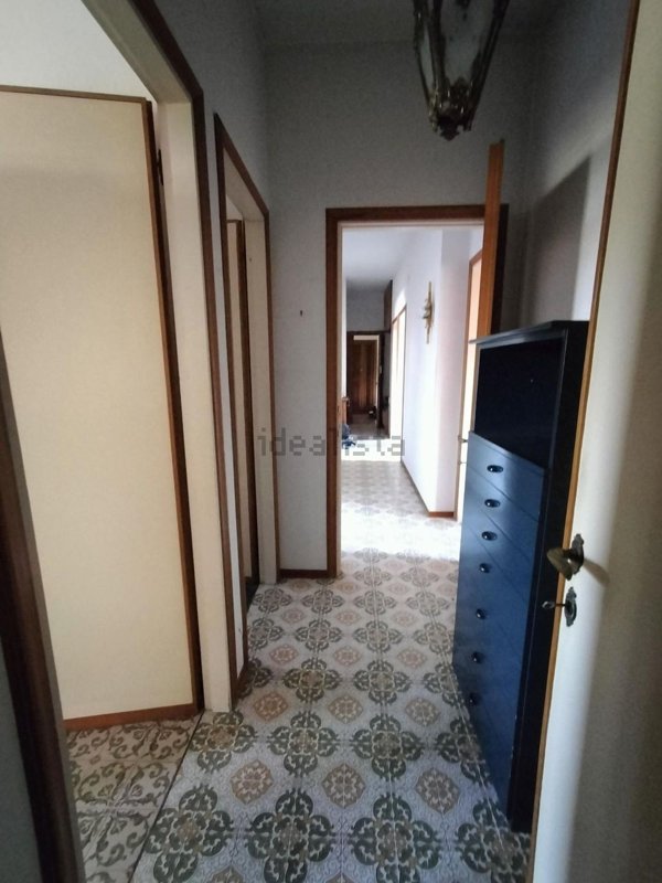 appartamento in vendita a Massa in zona Marina di Massa