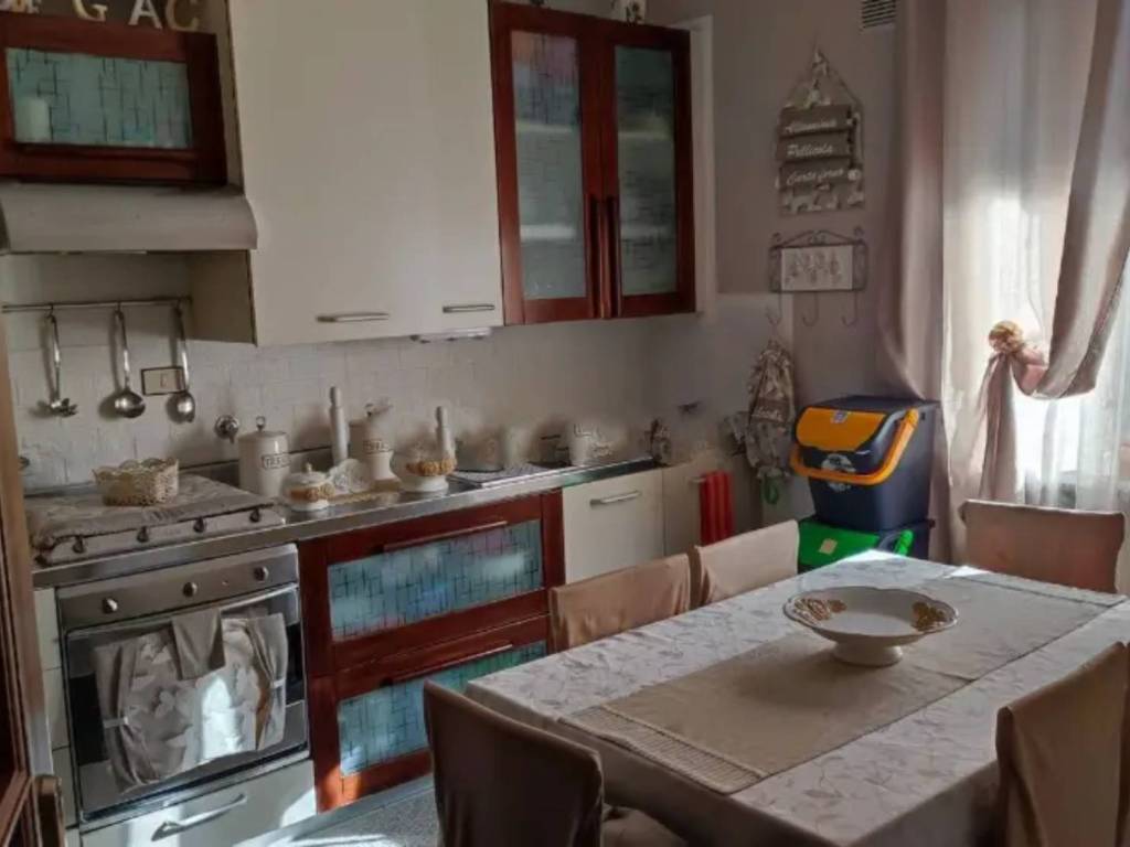 appartamento in vendita a Massa in zona Centro Storico
