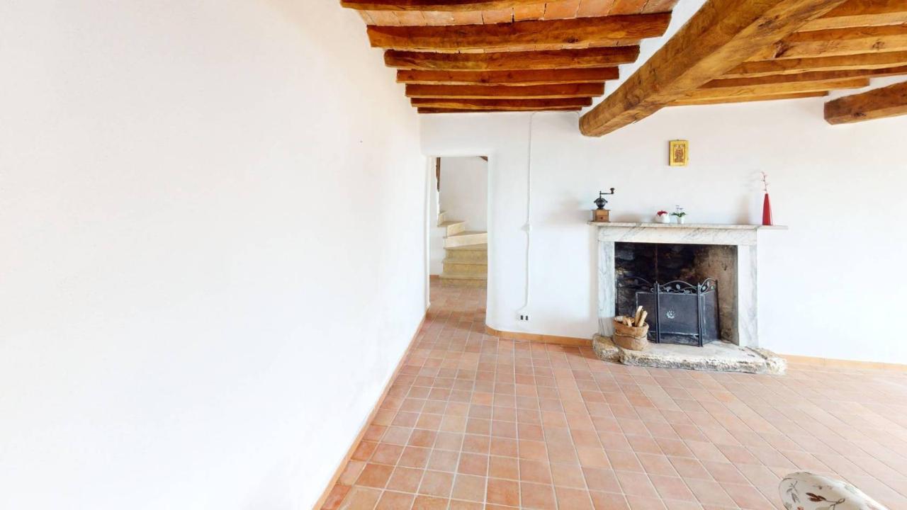 casa indipendente in vendita a Massa in zona Bergiola Maggiore