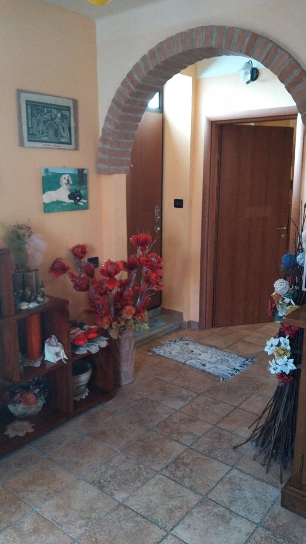 casa indipendente in vendita a Massa in zona Castagnola
