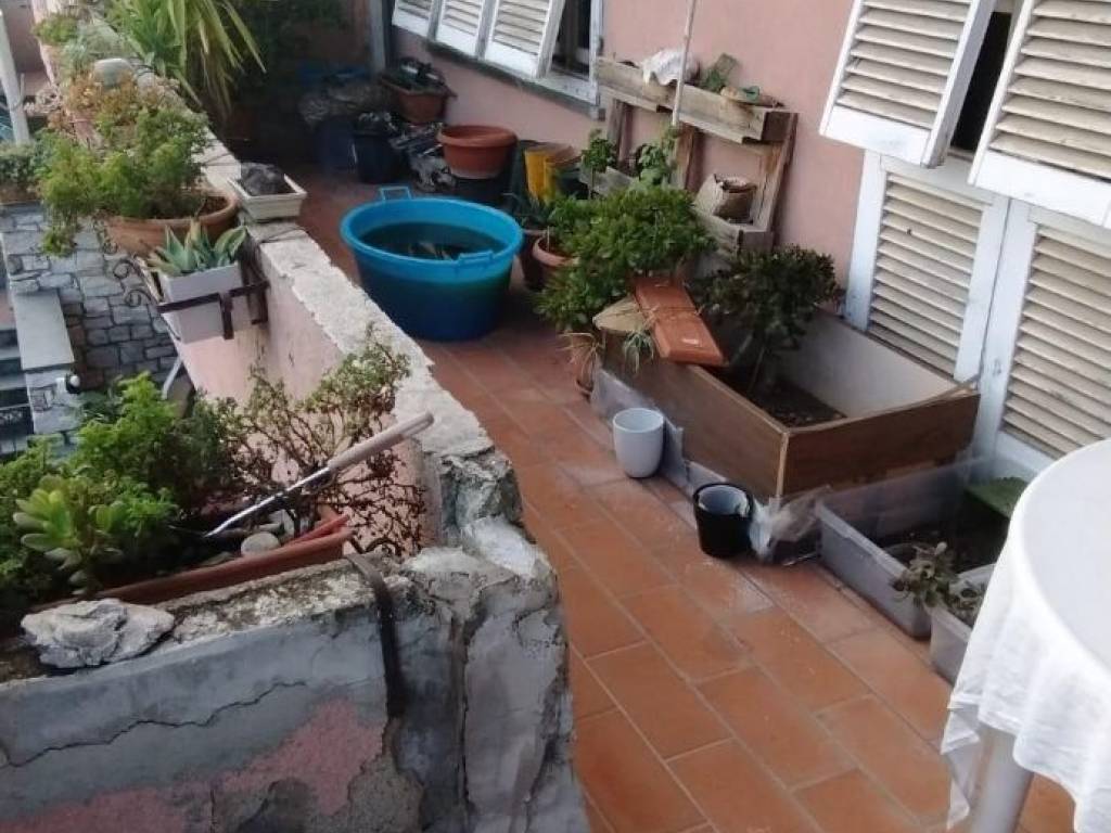appartamento in vendita a Massa in zona Marina di Massa