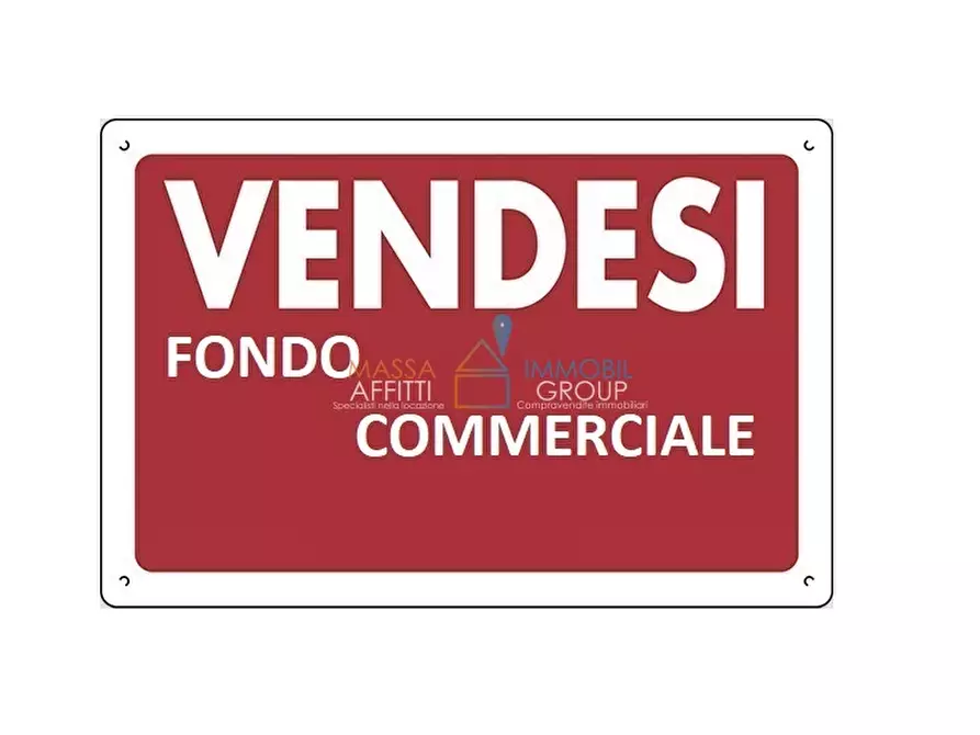 locale commerciale in vendita a Massa