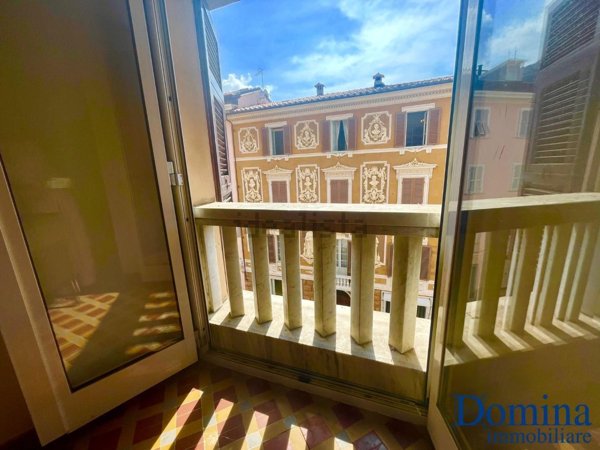 appartamento in vendita a Massa in zona Centro Storico