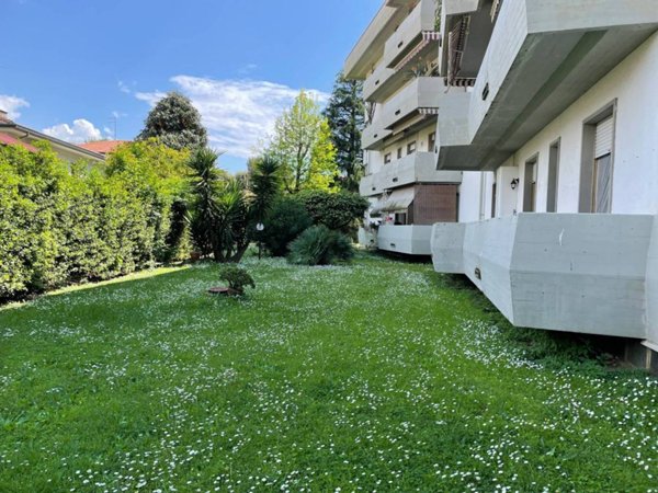 appartamento in vendita a Massa in zona Centro Storico