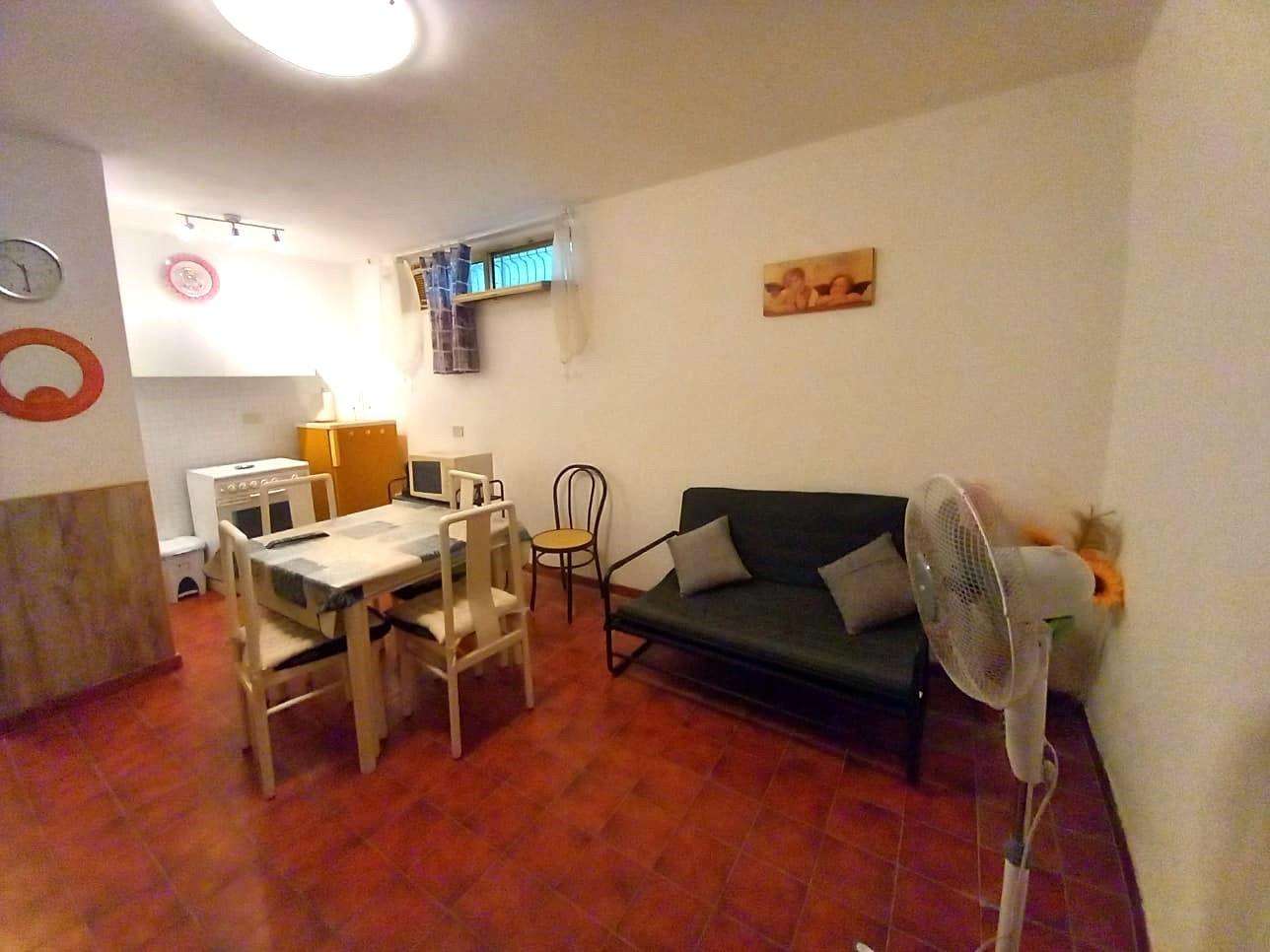appartamento in vendita a Massa in zona Marina dei Ronchi