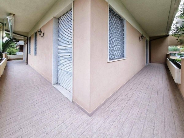 appartamento in vendita a Massa in zona Marina di Massa
