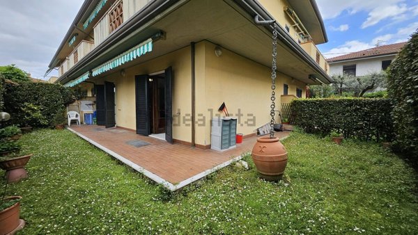 casa indipendente in vendita a Massa in zona Centro Storico