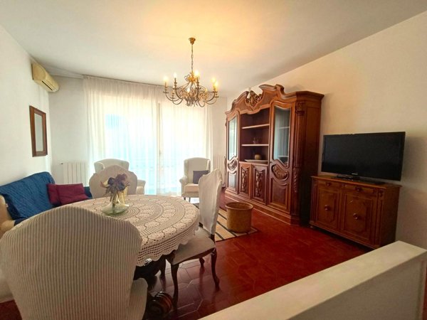 appartamento in vendita a Massa in zona Centro Storico