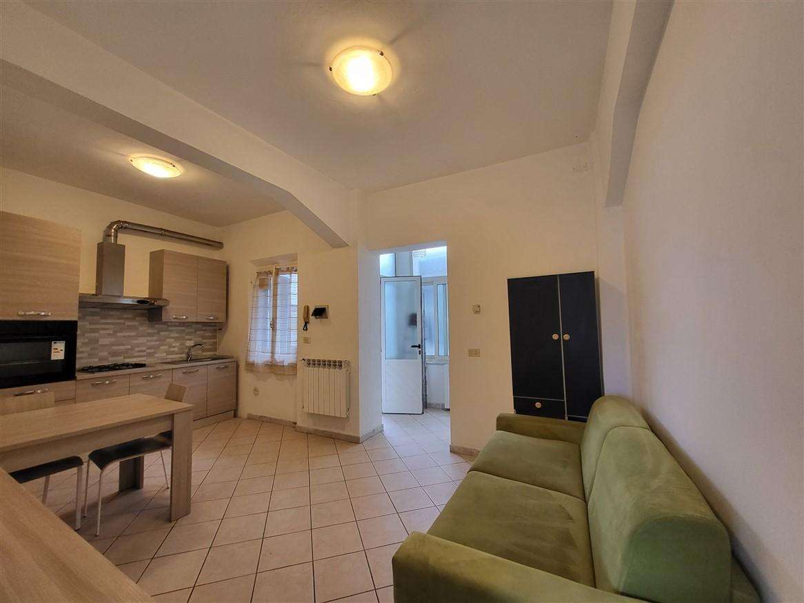 appartamento in vendita a Massa in zona Centro Storico