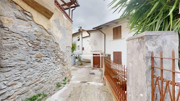 appartamento in vendita a Massa in zona Centro Storico